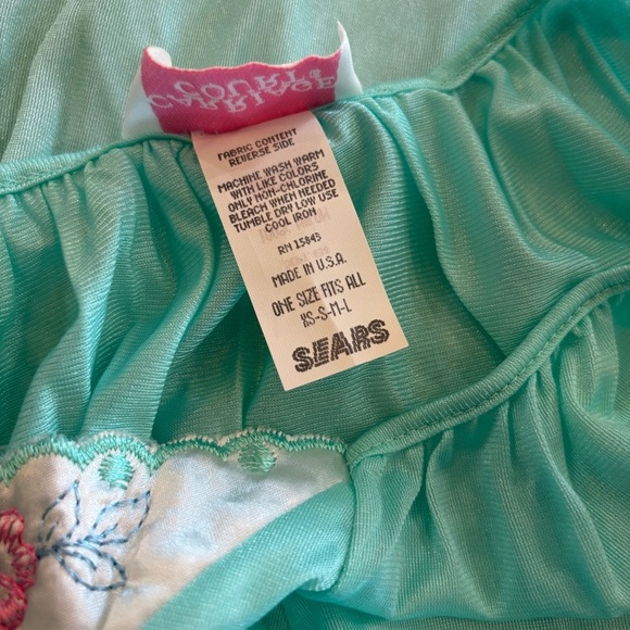 Sears Vintage Nightgown Carriage Court Nylon Embroidered One Size Fits Most Xs-L - Picture 5 of 7